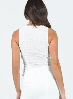 Princess Polly Antonia Top White 10 Princess Polly Antonia Top White -Femme Flair 4 modelinfo nat us2 8aae6d07 97d6 4600 8271 a2456097c683
