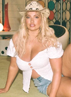 Patrea Top White Curve -Femme Flair 4 modelinfo sarina us14 6b711dbc b02e 43fb b4fb b517b09d1195