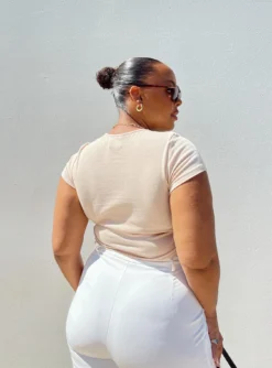 Evant Tee Cream Curve -Femme Flair 4 23d451cb e287 4817 8aa8 2894279d483d