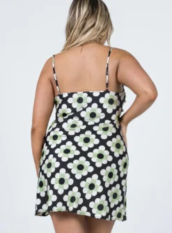 Princess Polly Zoey Mini Dress Green -Femme Flair 4 62ec64cd 5e8f 46f5 9d35 41b63365d4e0