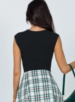 Princess Polly Carey Bodysuit Black 8 Princess Polly Carey Bodysuit Black -Femme Flair 4 d99f3ea8 0689 4661 ade4 a07b2a342a42