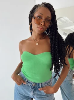 Aston Strapless Bodysuit Green -Femme Flair 5 modelinfo Idania us2 5b35a5dc acfb 4939 b557 e1efd3d43fda