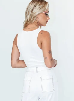 Princess Polly Evermore Bodysuit White -Femme Flair 5 modelinfo Michaela us2 59ca826b 6eb8 44a6 a61f afcb490070ba