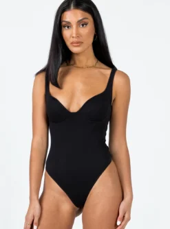 Princess Polly Wilana Bodysuit Black 9 Princess Polly Wilana Bodysuit Black -Femme Flair 5 modelinfo christy us2 da256493 8a39 406a 922a 5d7e547d2e24