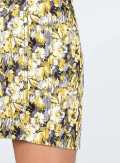 Venetian Corset Skirt 14 Venetian Corset Skirt -Femme Flair 5 modelinfo elise us2 d4fedbbe 0be8 467c b790 33264d697841