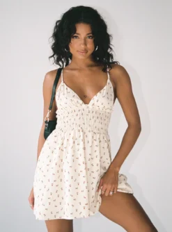 Princess Polly Roza Mini Dress Beige 15 Princess Polly Roza Mini Dress Beige -Femme Flair 5 modelinfo kiele us4 9b006a9d 6321 4d9d a7b4 1969f4c0423f