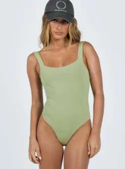 Cressbrook Square Neck Bodysuit Sage 11 Cressbrook Square Neck Bodysuit Sage -Femme Flair 5 modelinfo saskia us2 b312ab9e 1dca 4f70 a9d2 751d26449a52