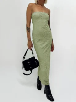 Princess Polly Sakina Maxi Dress Green -Femme Flair 6 modelinfo emma leigh us4 dfeb2601 a87d 4750 b0a9 97dafd2616df